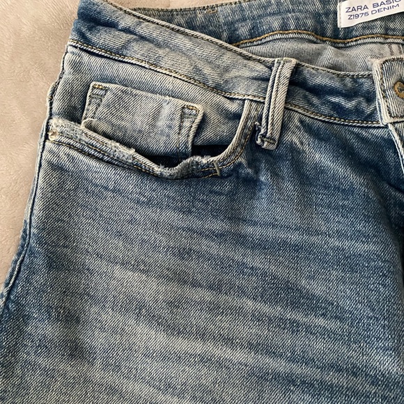 Zara Basic Straight Leg Denim Size US 6 - Picture 3 of 7